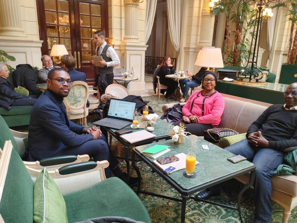 Rencontre de Travail Fructueuse entre M. MVOGO Gabriel, le Président du Système Européen de Coopération et la Maire d'Anyama, Madame Fatim Bamba